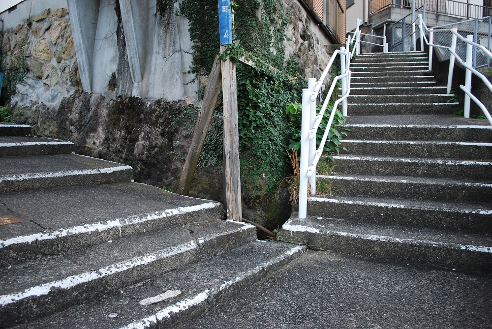 長崎　住宅街の階段路地